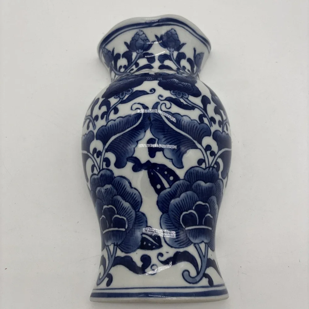 Chinoserie Vintage Blue And White Wall Hanging Vase